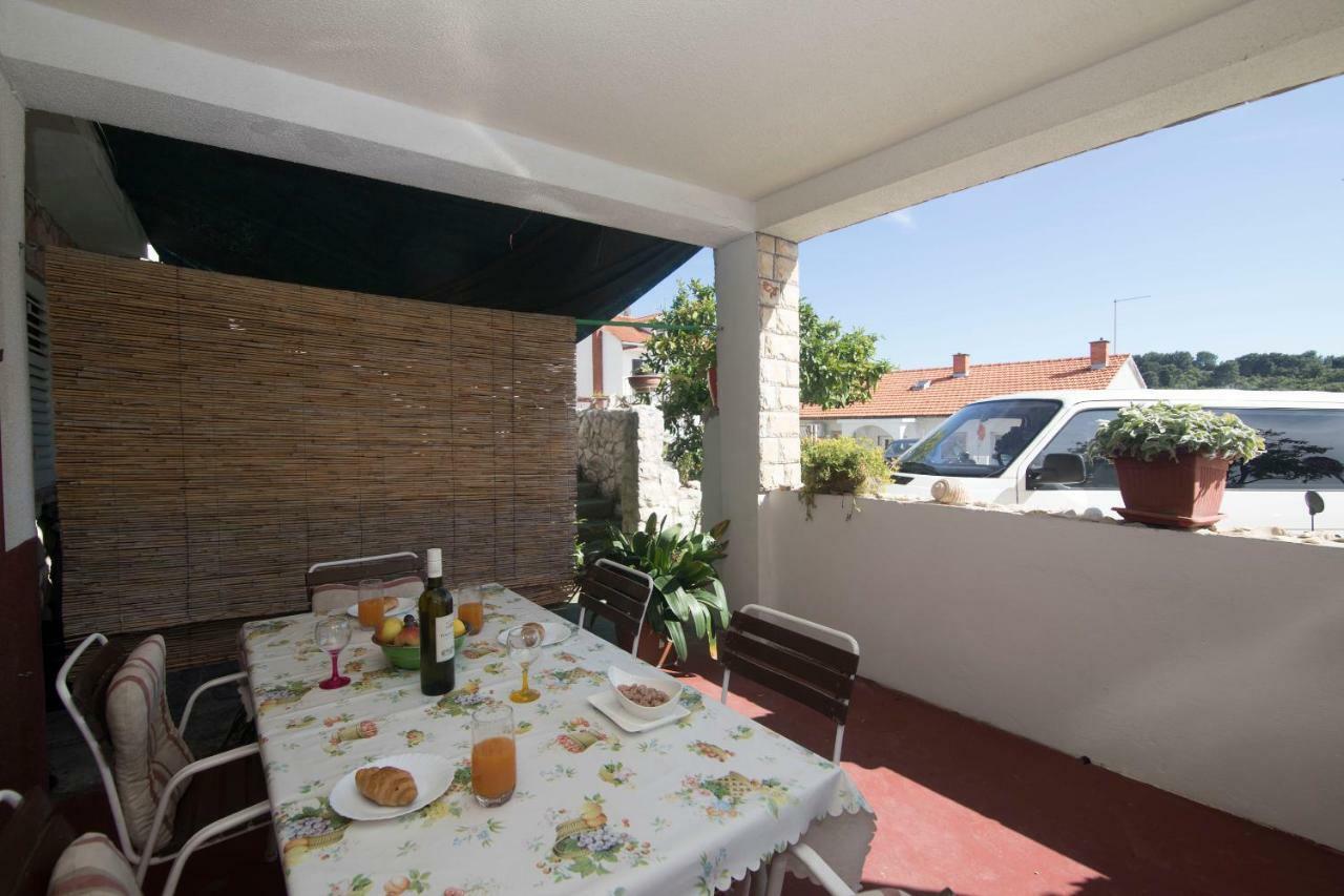 And Nikol Apartamento