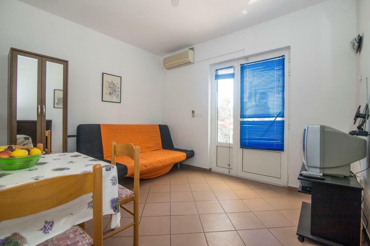 Apartamento And Nikol *